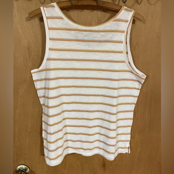 #195- PATAGONIA -WOMEN'S MAINSTAY TANK - Picture 2 of 3